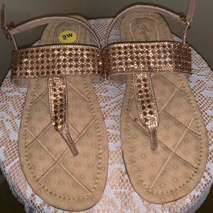 Women’s sparkling rhinestone sandals!